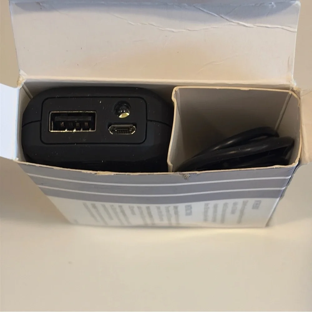 5200MAh Portable Battery with Flashlight & USB charging cable